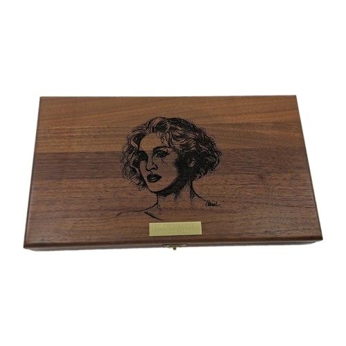 Madonna erotica limited - –,